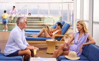 NCL Norwegian Bliss Vibe Beach Club Lifestyle 5 ©Norwegian Cruise Line.jpg